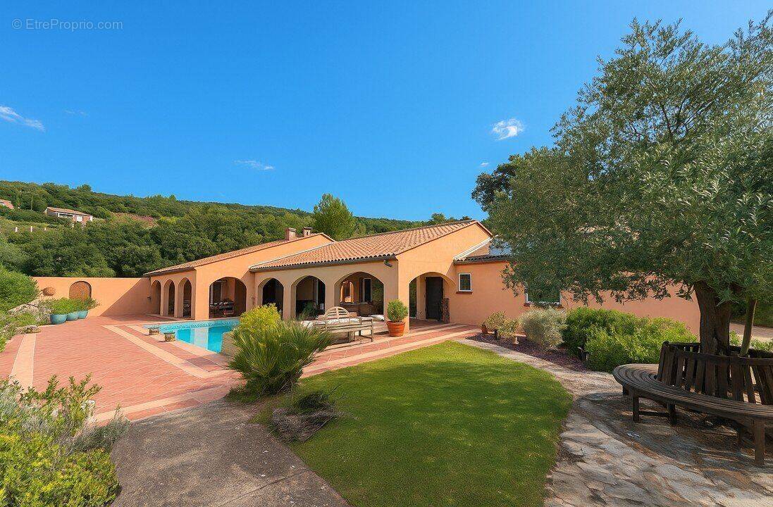 Photo 1 - Maison à SAINT-CHINIAN