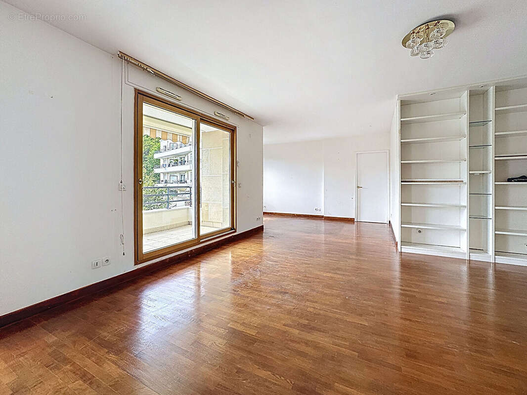 Appartement à LE PLESSIS-ROBINSON