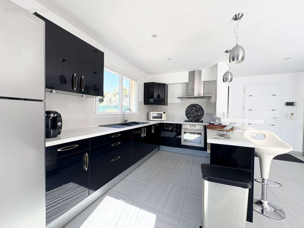 Maison à SIX-FOURS-LES-PLAGES