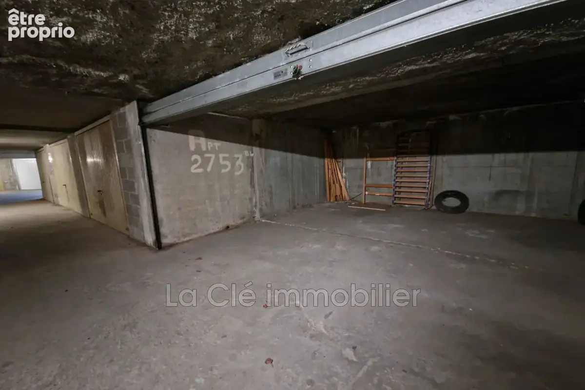 Parking à LE GRAU-DU-ROI