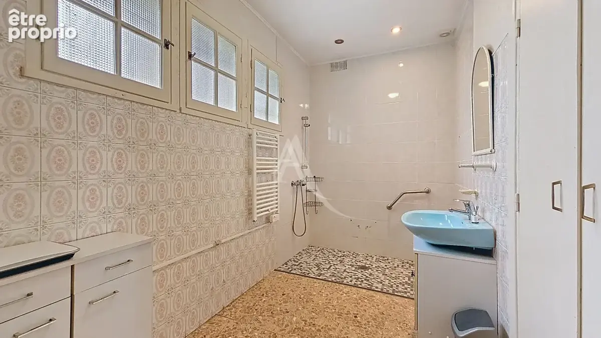 Secteur ROUFFIAC-TOLOSAN Maison T6 avec sous-sol de 200 m2 . - photo 15
