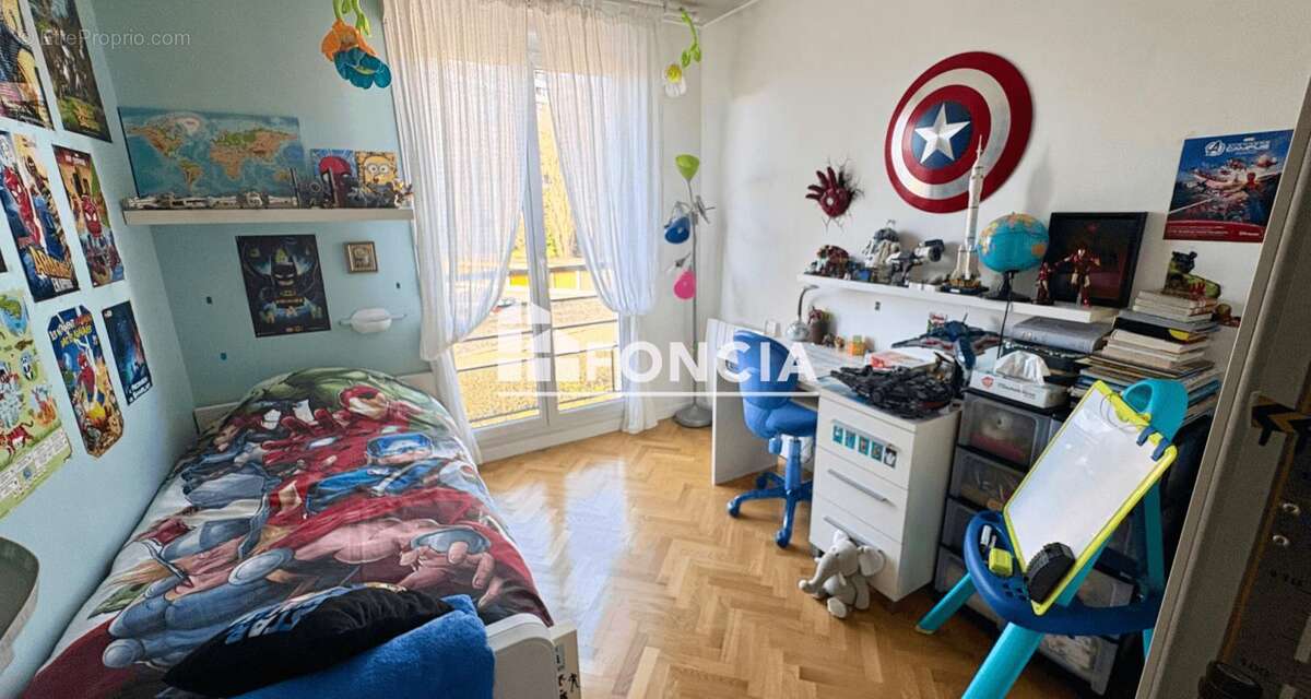 Appartement à FRESNES