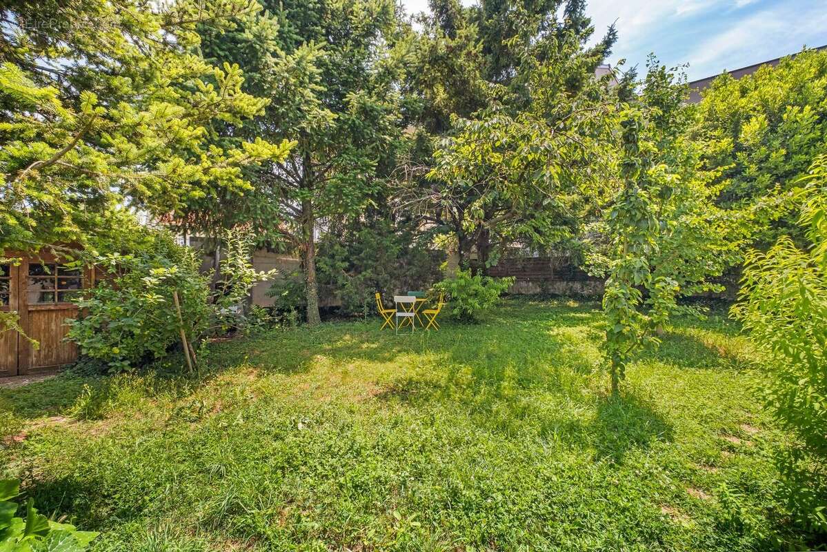 Maison à SEREZIN-DU-RHONE