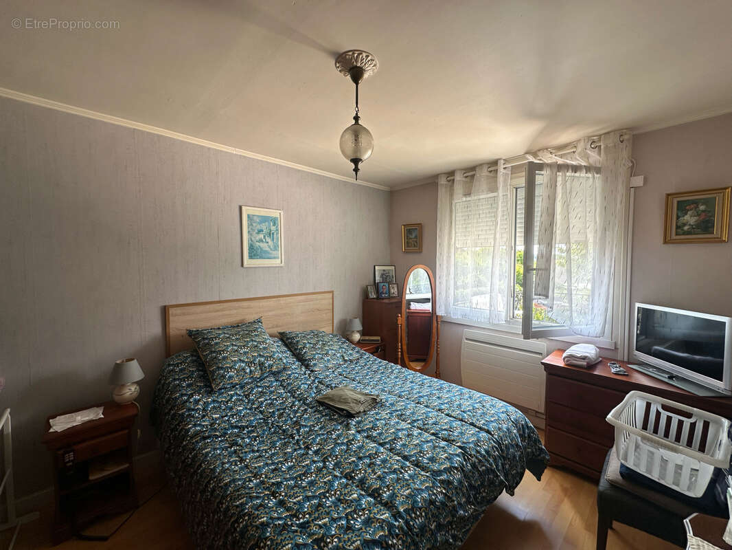 Maison BUEIL - locataire en place - photo 5