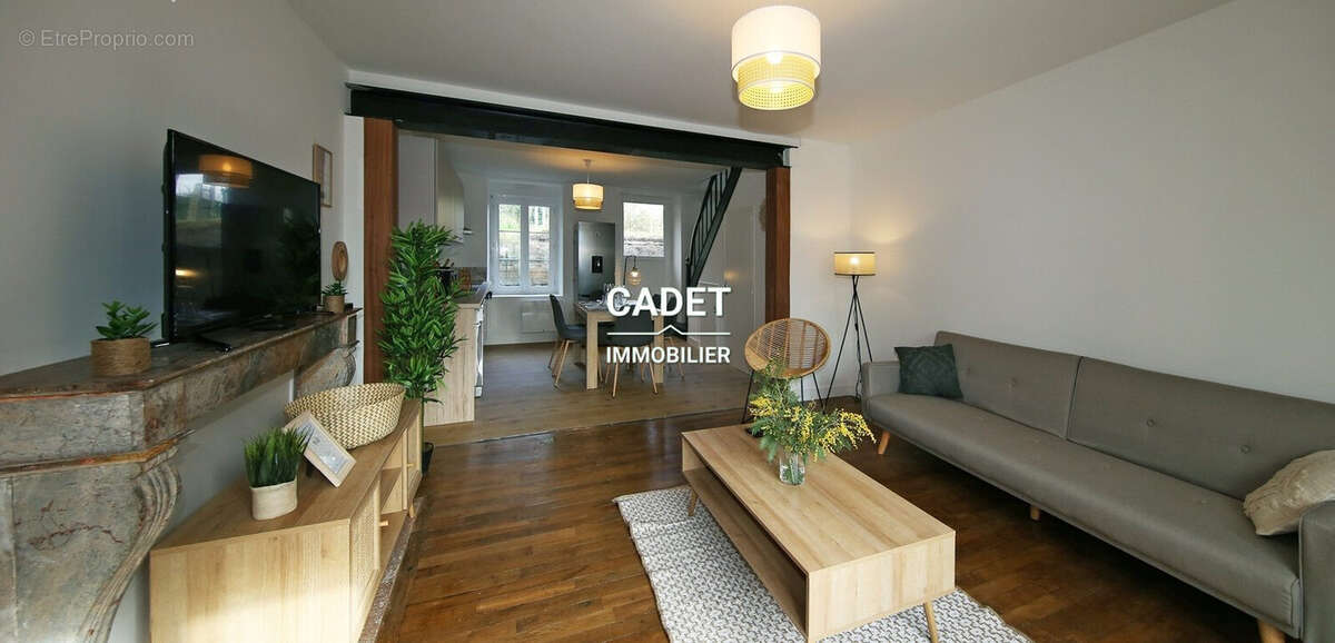 Maison à LA HAYE-PESNEL