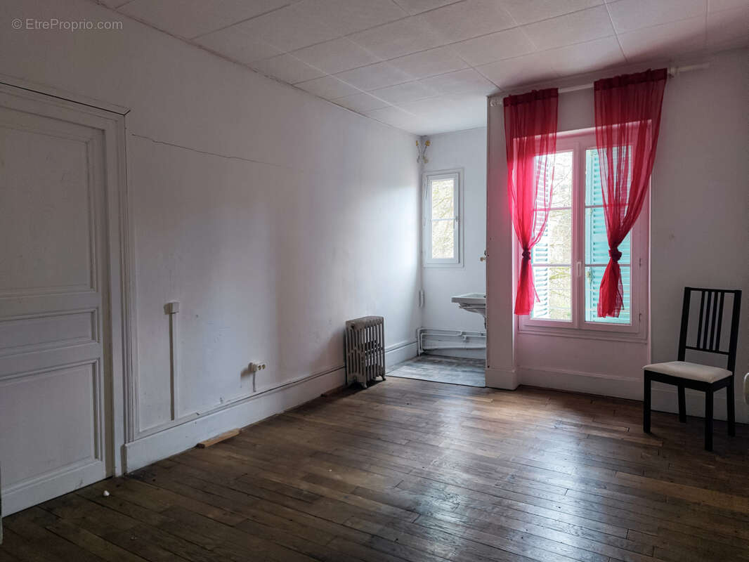 Maison à SAINT-HONORE-LES-BAINS