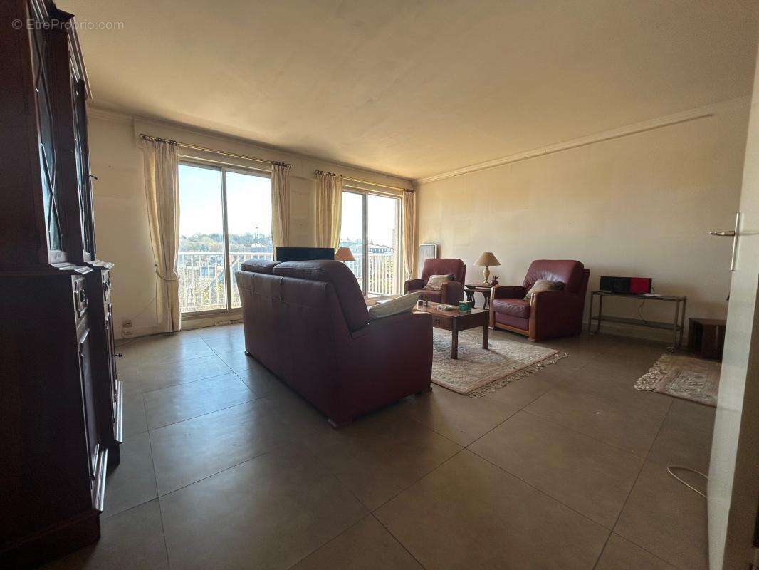 Appartement à ROSNY-SOUS-BOIS