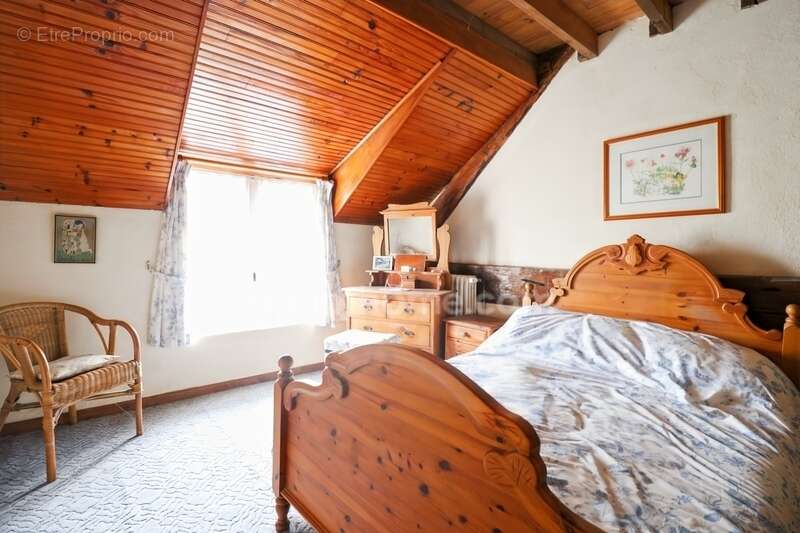 Maison à SAINT-LEGER-MAGNAZEIX