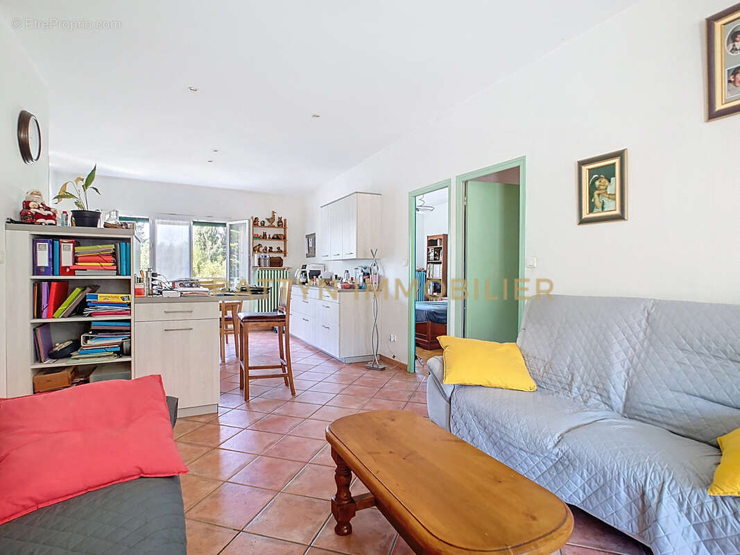 Appartement à NEUVILLE-SUR-SAONE