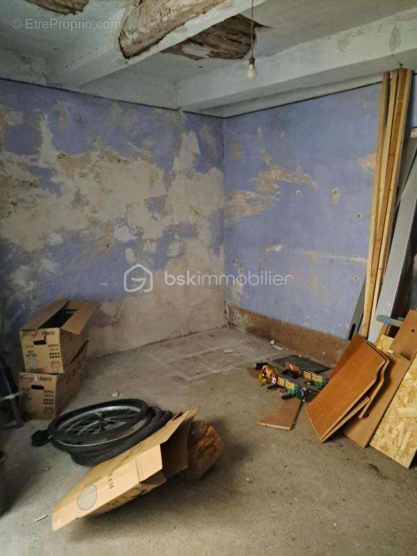 Maison à VILLEMAGNE-L&#039;ARGENTIERE