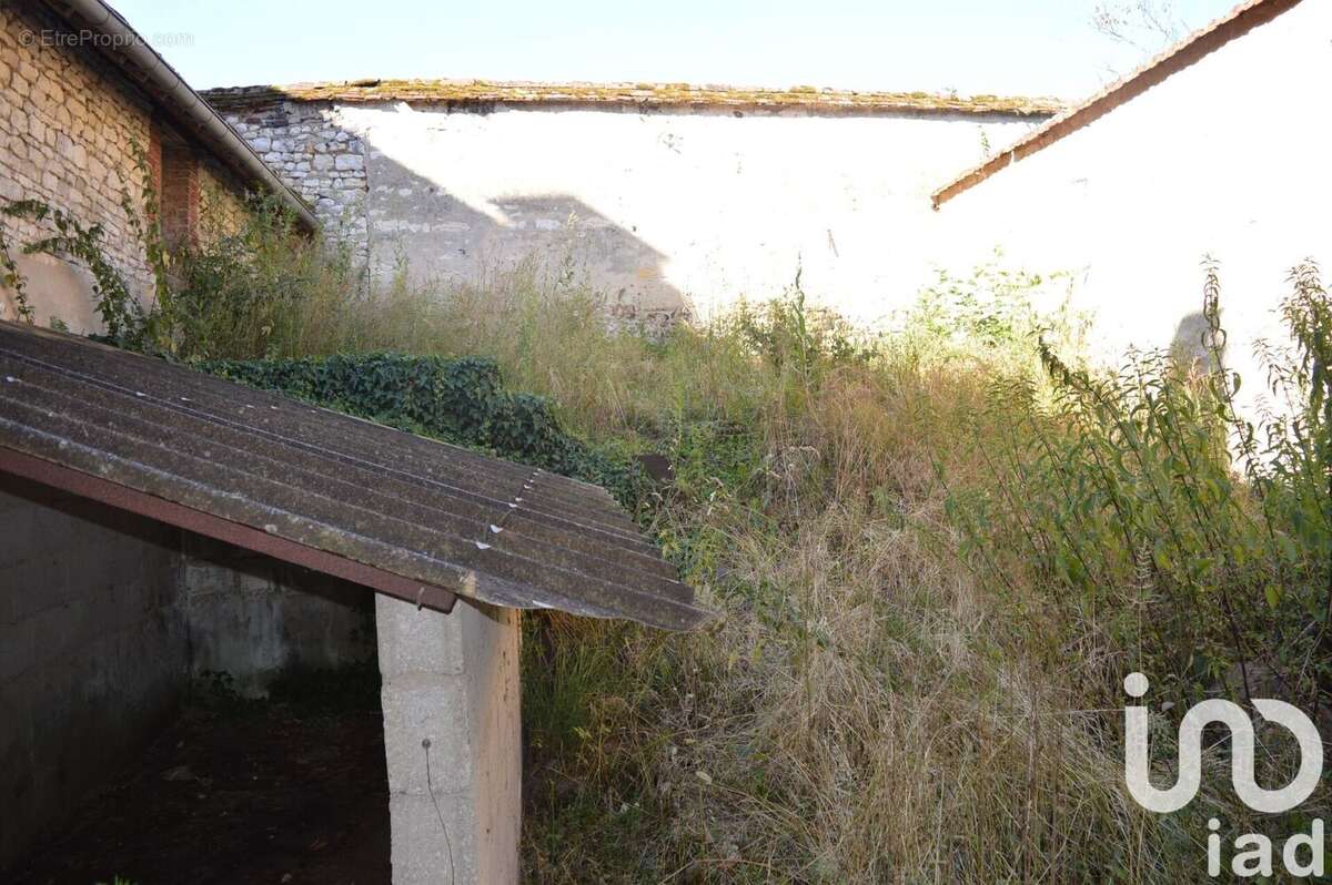 Photo 4 - Maison à LADUZ