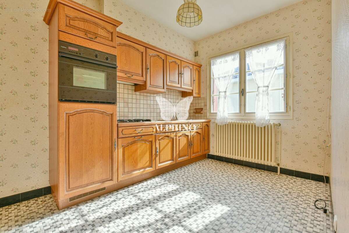 Maison à SAINT-JUNIEN