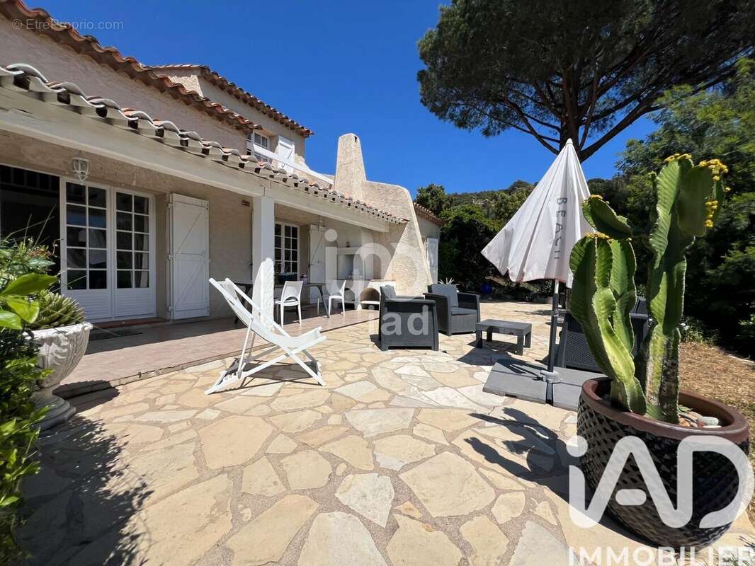 Photo 3 - Maison à LES ISSAMBRES