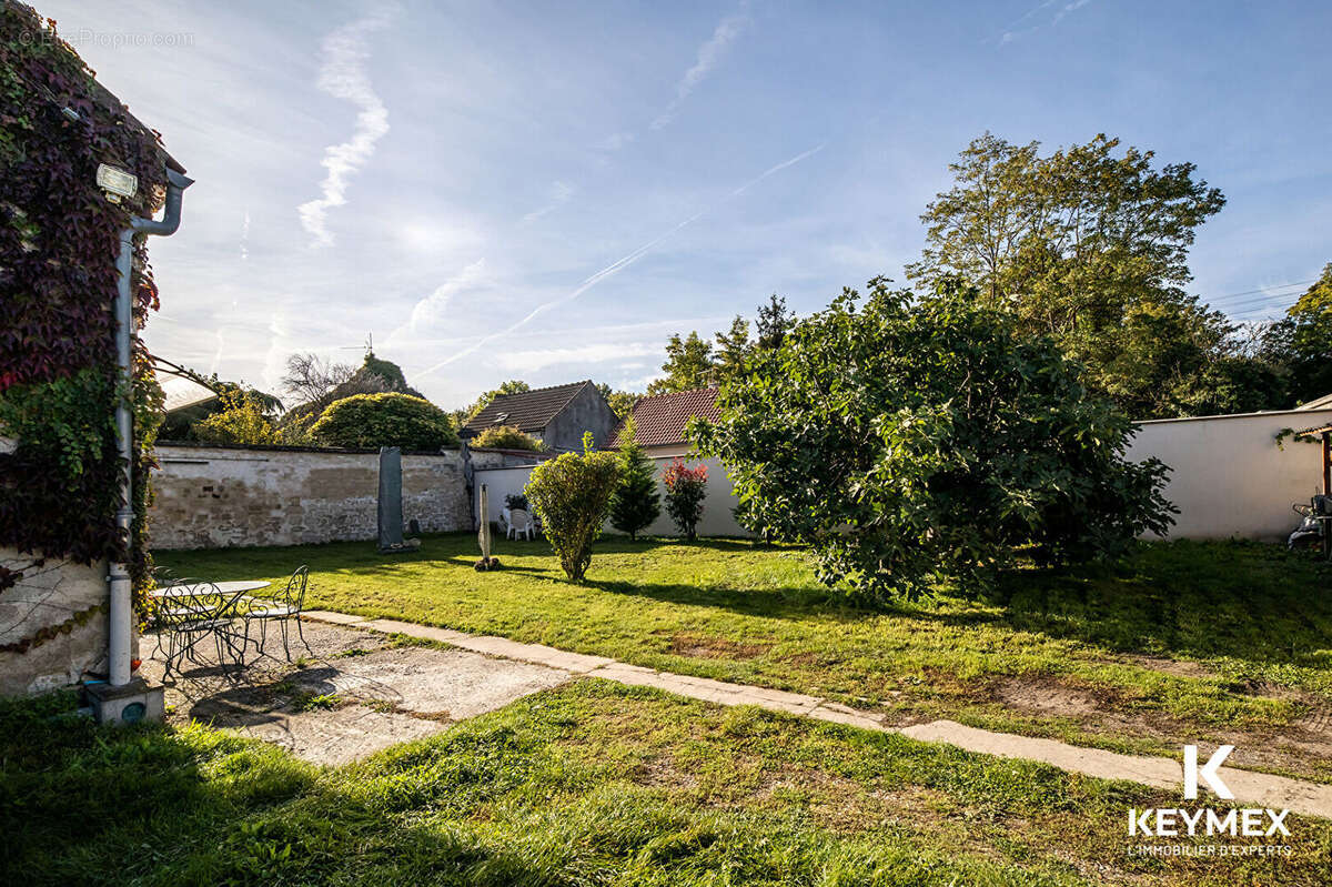 Maison à SAINT-OUEN-L'AUMONE