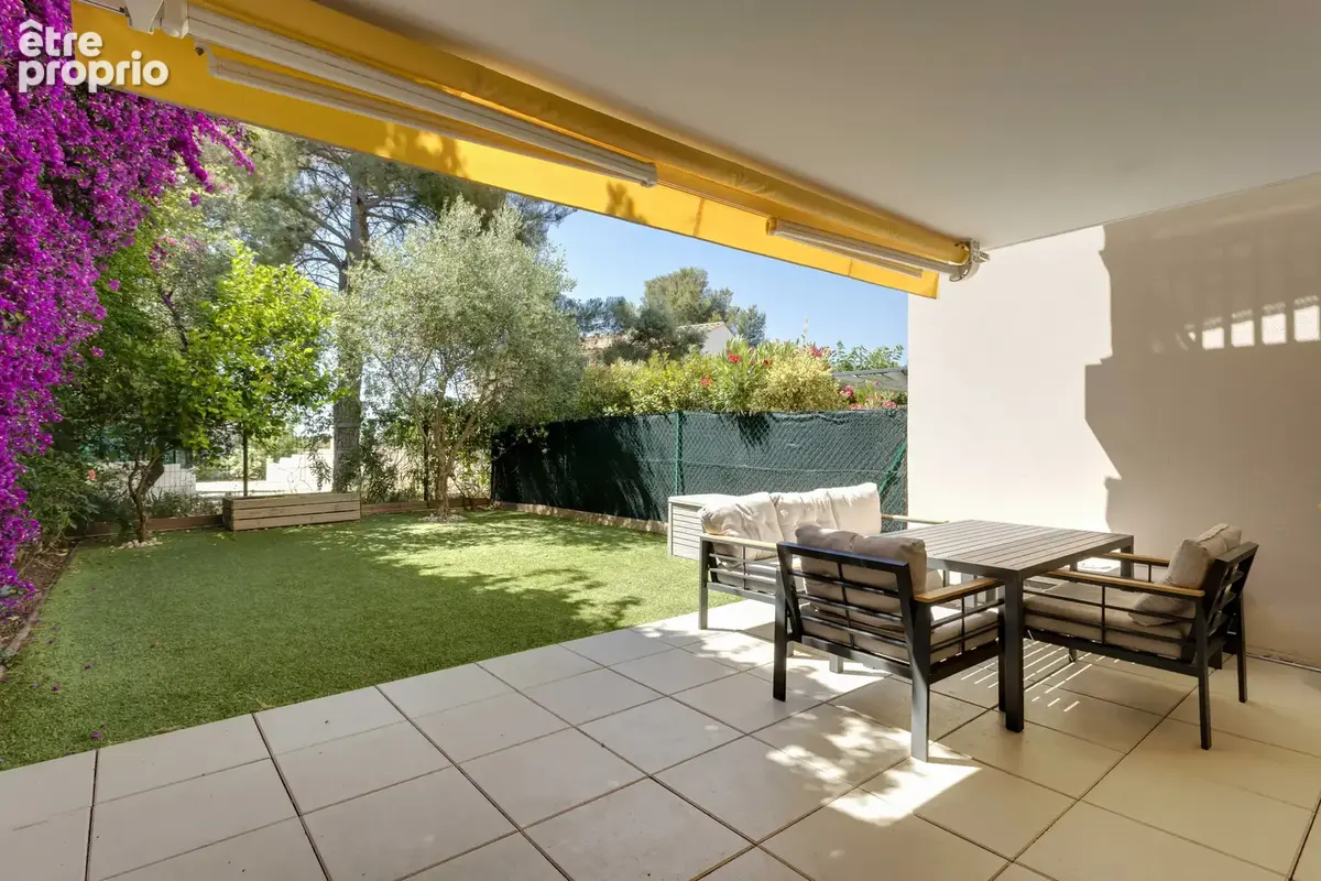 Appartement 3 pièces 66 m² à vendre à La Ciotat (13600) - photo 2