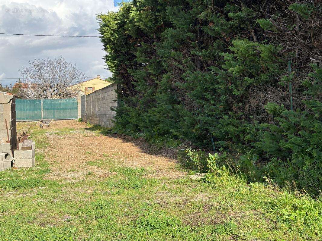 Terrain à LES PENNES-MIRABEAU