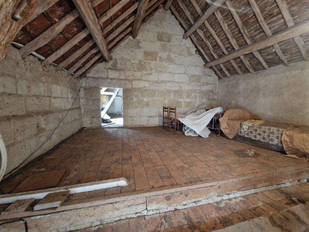 Maison à CHATEAUVIEUX