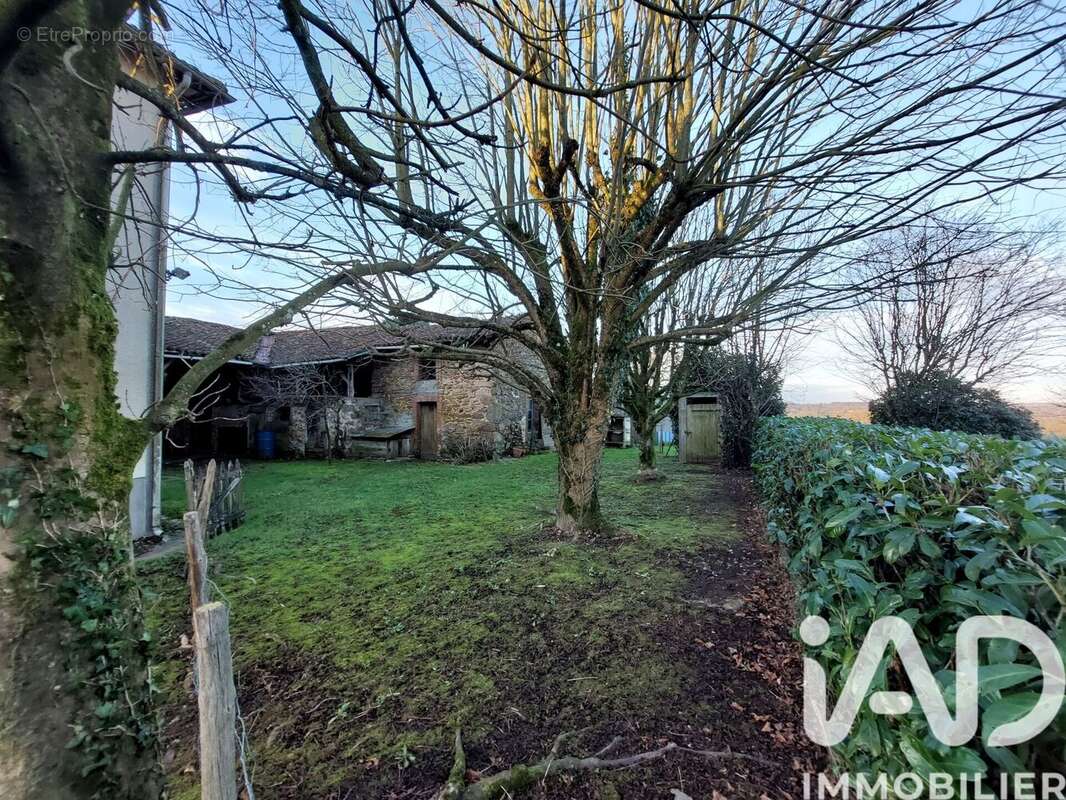 Photo 9 - Maison à SAINT-LAURENT-SUR-GORRE