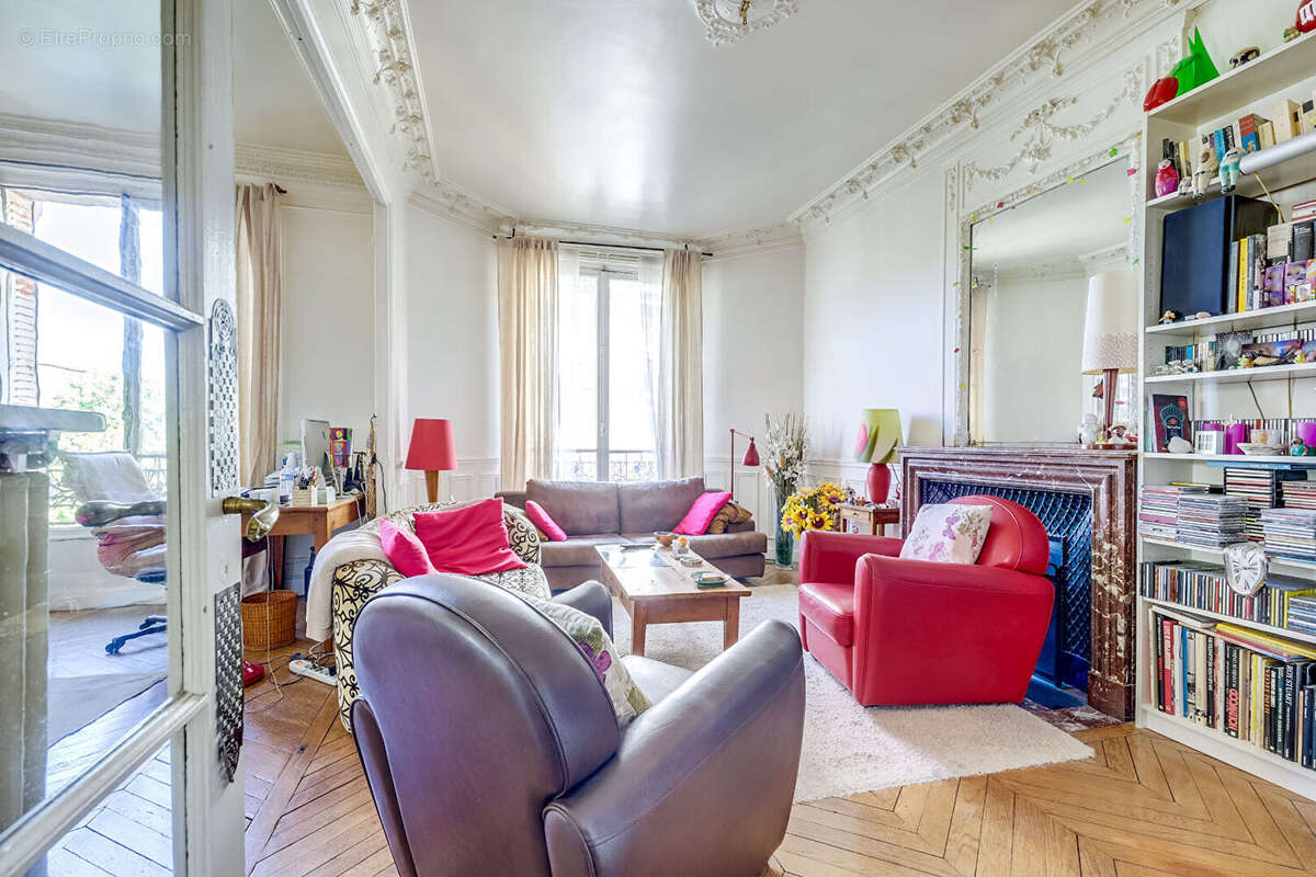 Appartement à PARIS-14E