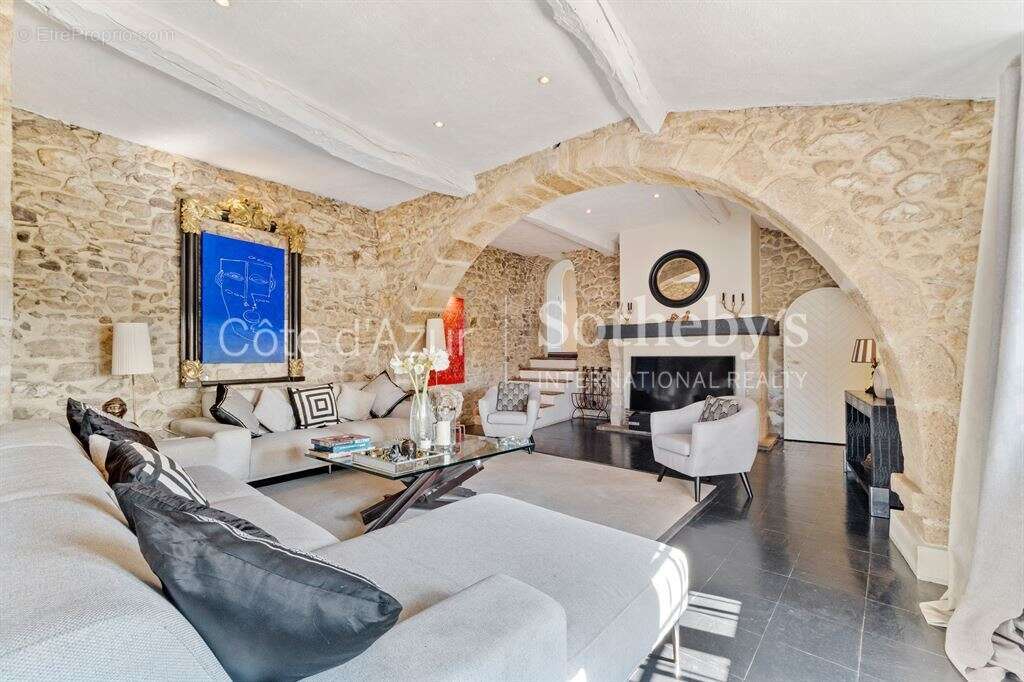 Maison à BIOT
