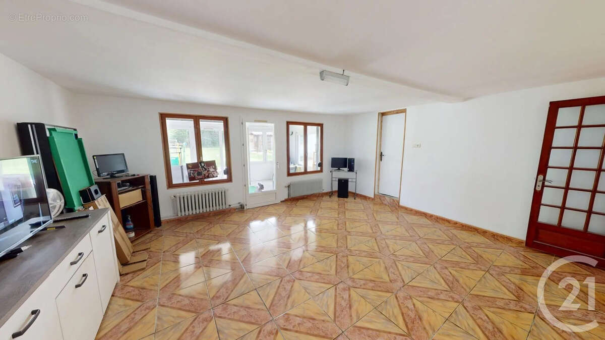 Maison à BRANCOURT-LE-GRAND