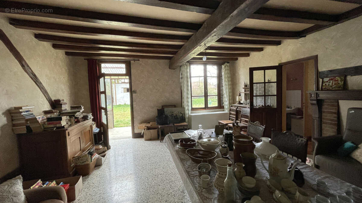 Maison à CRESANTIGNES