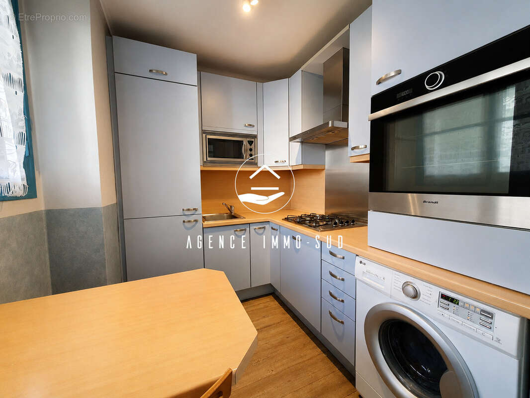 Appartement à SAINT-LAURENT-DU-VAR