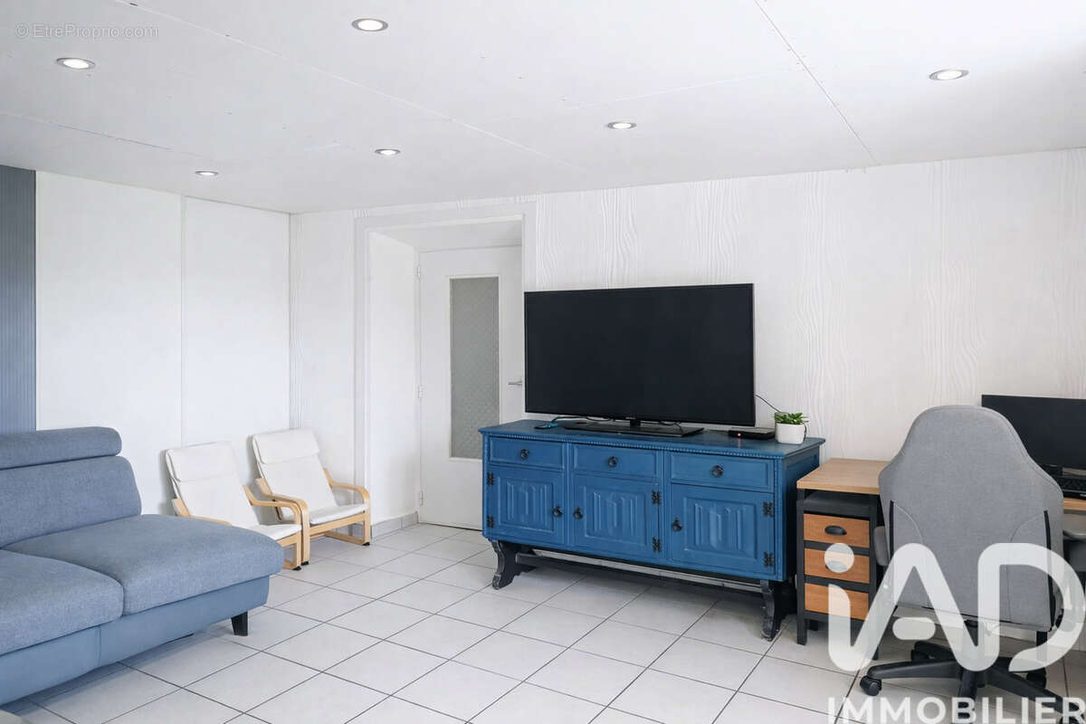 Maison 209 m² à Lure  - photo 6