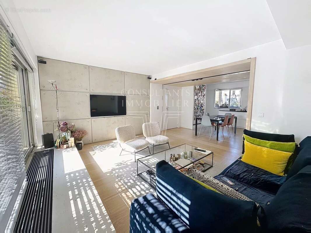 Appartement à PARIS-7E