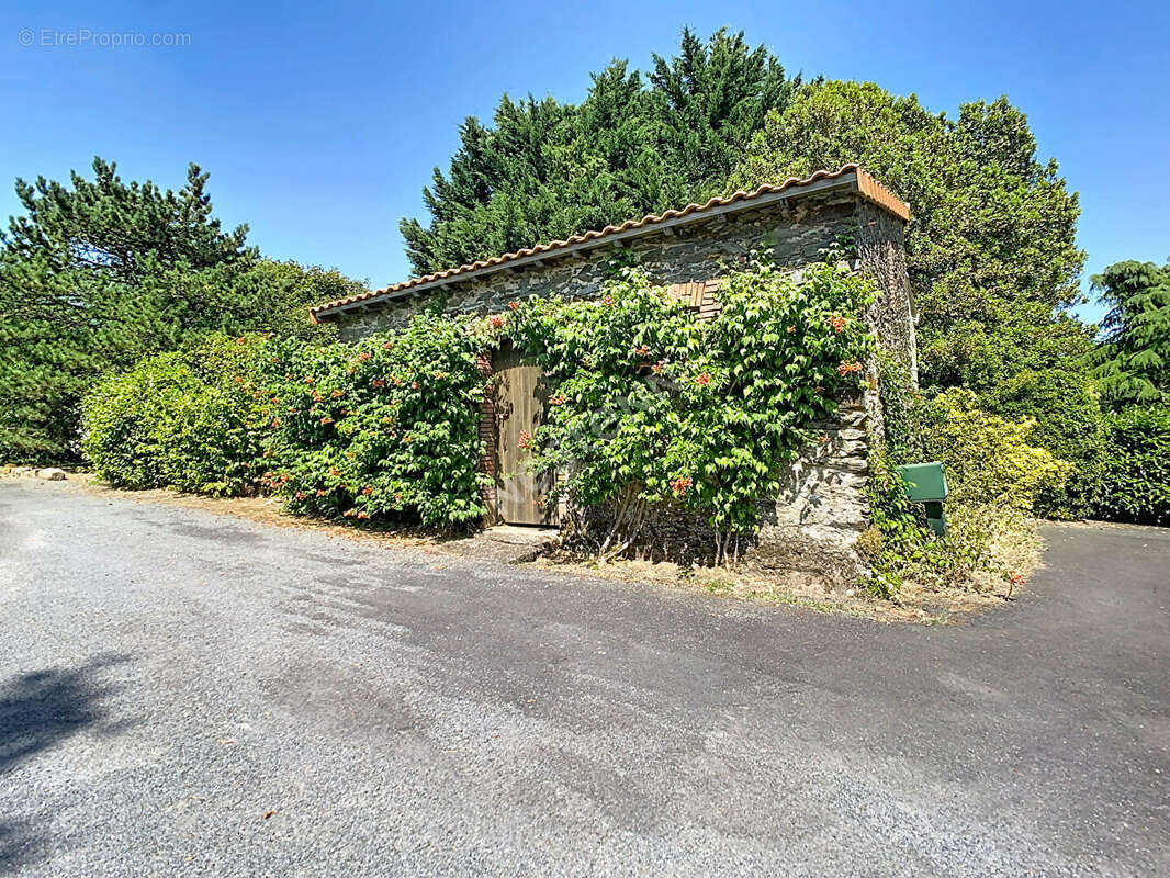 Maison Beaupreau En Mauges 6 pièce(s) 150 m2 - photo 18