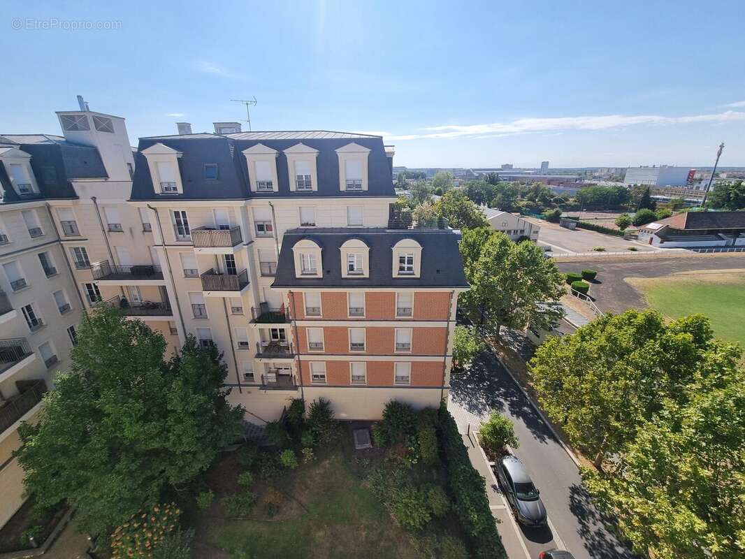 Appartement 81 m² à La Garenne-Colombes  - photo 5