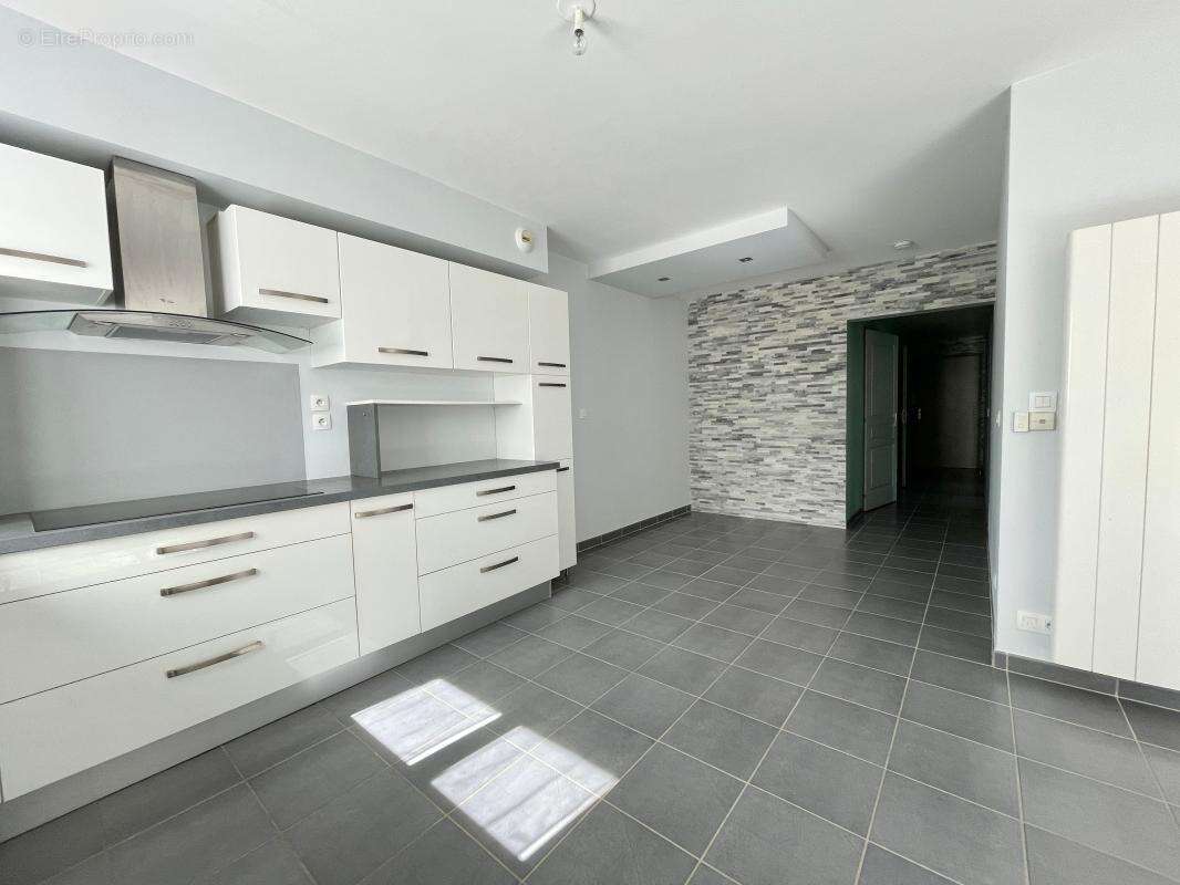 Appartement à ALBY-SUR-CHERAN