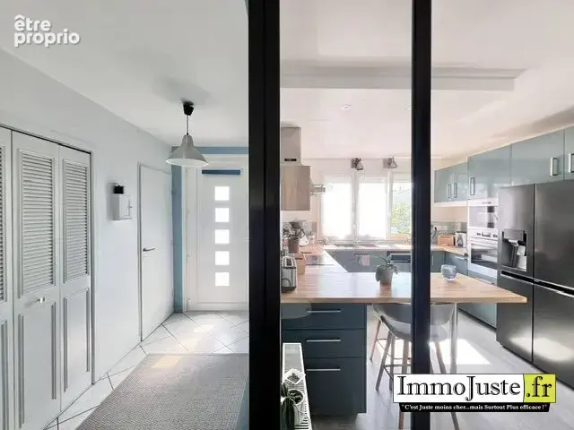 Maison 110 m² à Elancourt  - photo 2