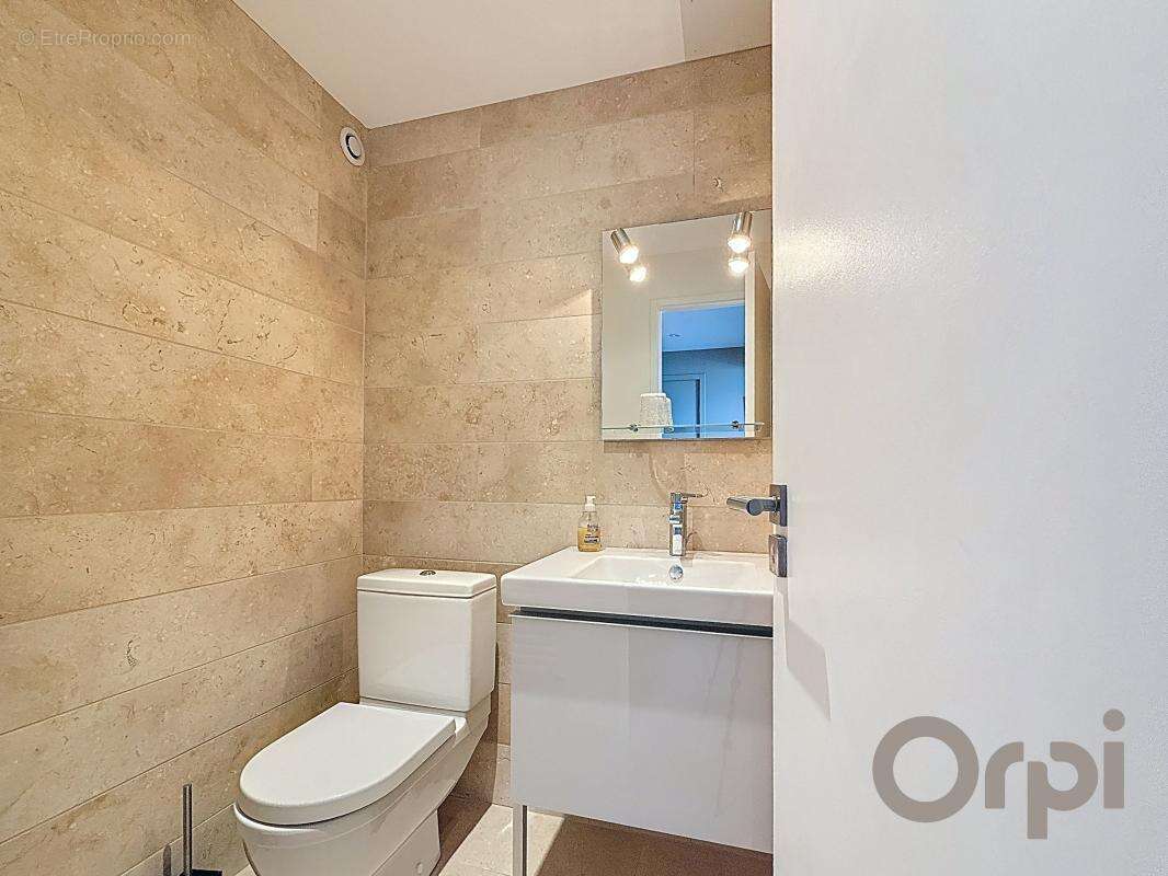 Maison à LES ISSAMBRES