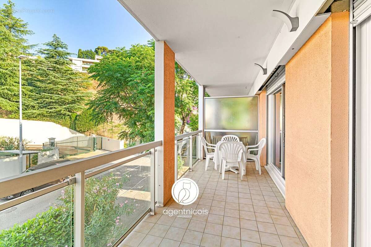 St laurent du var // Avenue des Plantiers : 2 Pièces - Terrasse - Parking - photo 2