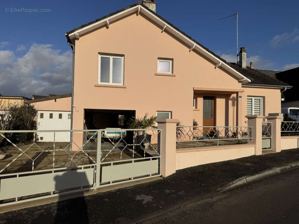 Maison à CHATRES-LA-FORET