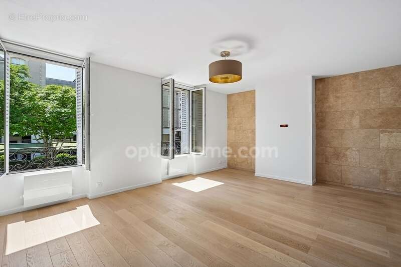 Appartement à ISSY-LES-MOULINEAUX