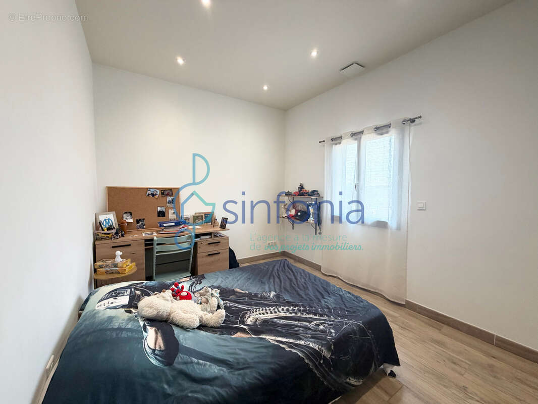 Superbe villa récente 145 m2 de plain-pied proche Uzes avec jardin et piscine - photo 11