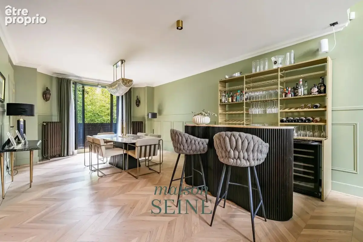 Neuilly sur Seine - Saint James - Hôtel particulier avec piscine et toit terrasse - Garage - photo 7