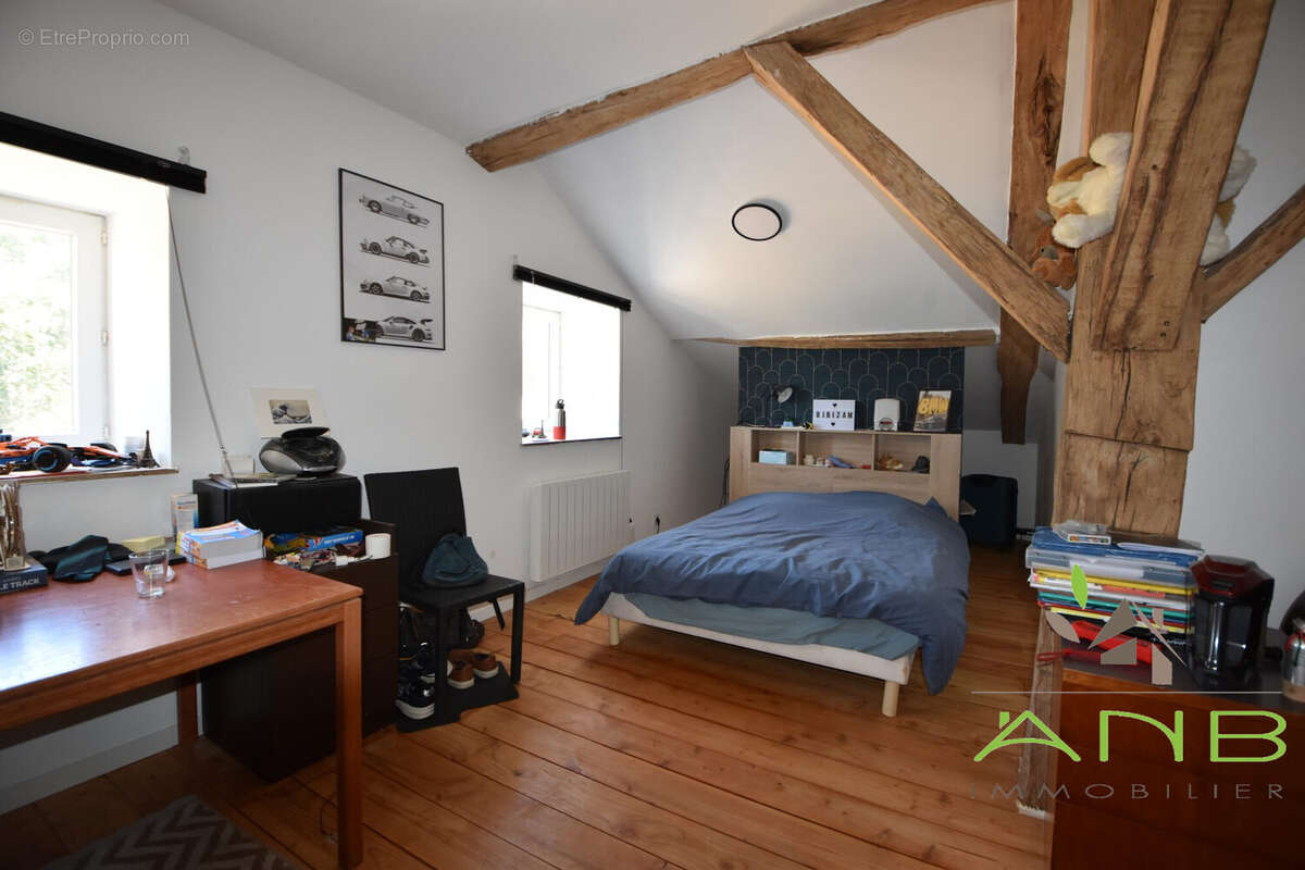 Maison 200 m² à Grassac  - photo 8