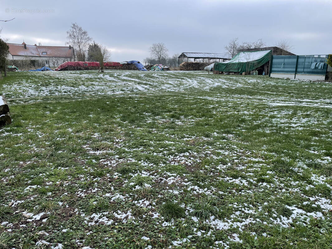 Terrain à BREMONCOURT