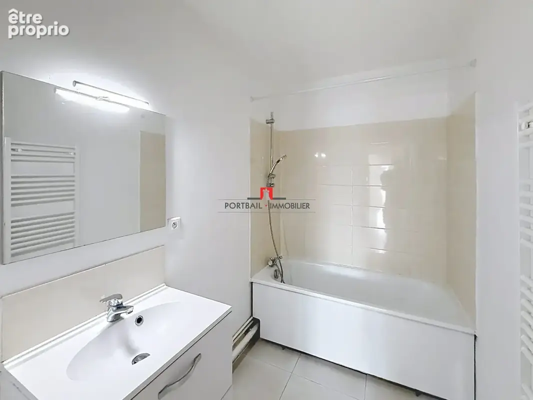 Appartement 53 m² à Cenon  - photo 6