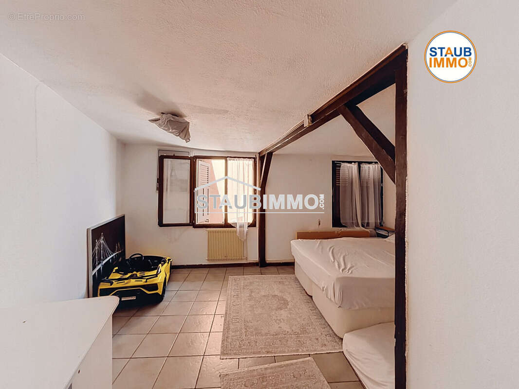 Appartement 176 m² à Huningue  - photo 8
