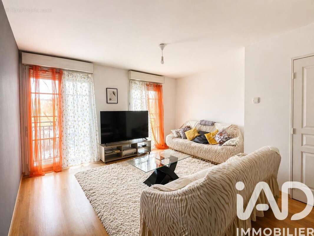 Appartement 45 m² à Corbeil-Essonnes  - photo 2
