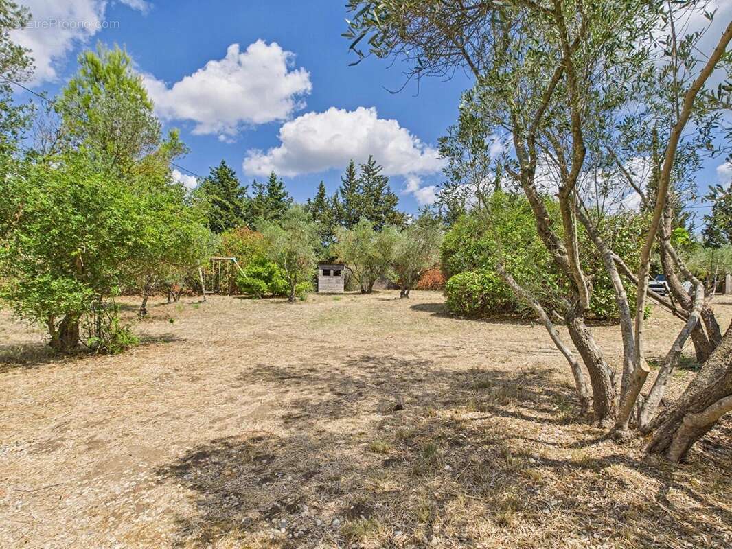 Maison à FONTVIEILLE