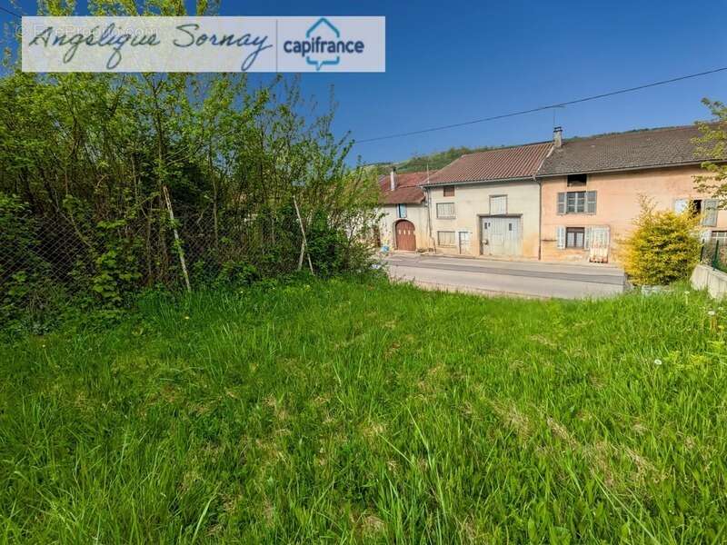 Maison à SAINT-JULIEN