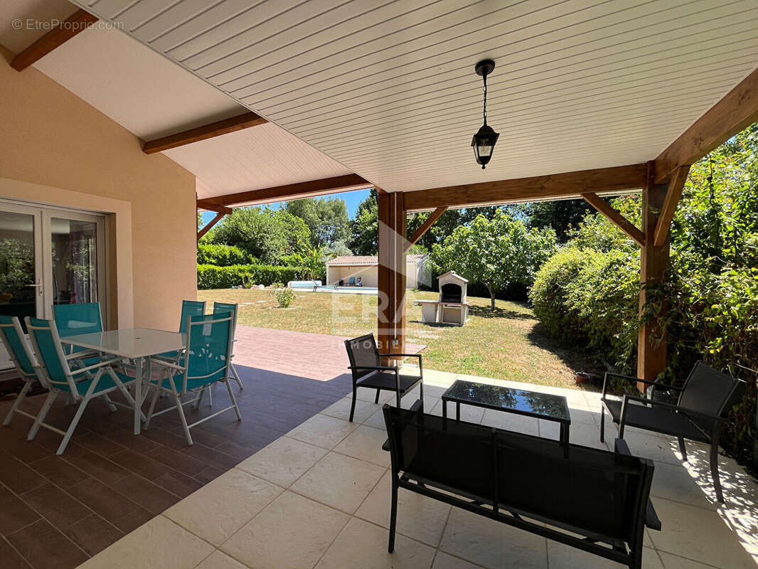 Maison à COULOUNIEIX-CHAMIERS