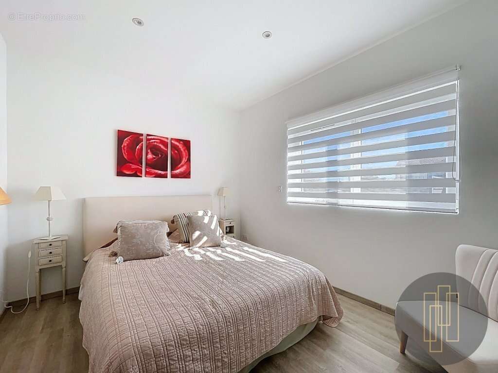 Maison à LACHASSAGNE