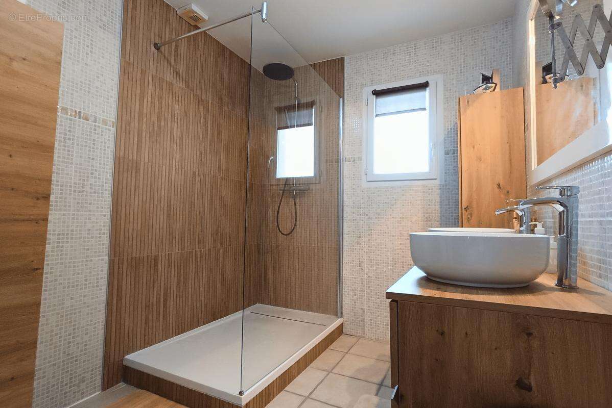 Maison à SAINT-HILAIRE-BONNEVAL