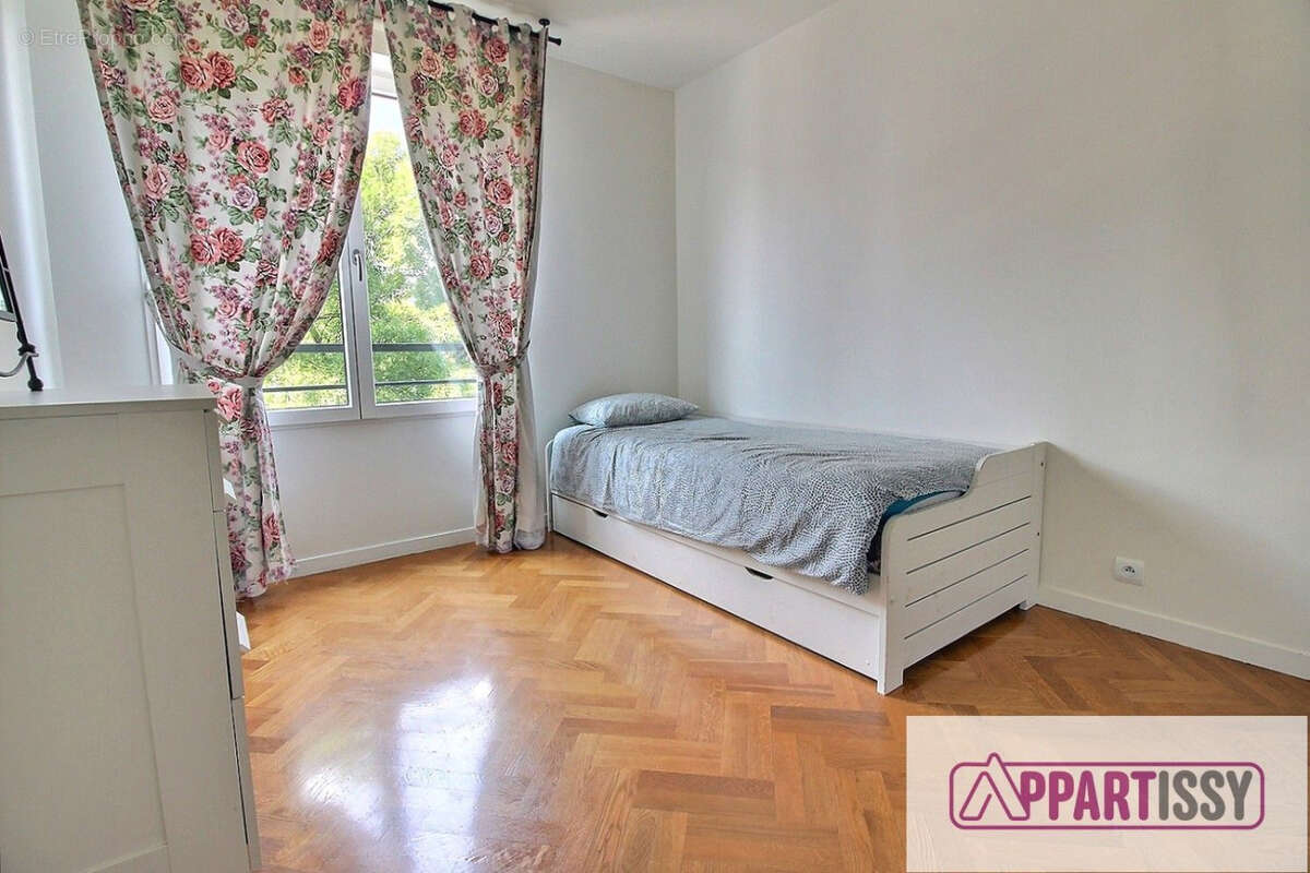 Appartement à ISSY-LES-MOULINEAUX